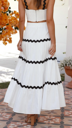 Conjunto de vestido largo de dos piezas con ribete Ric Rac en blanco