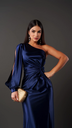 Vestido satinado de un solo hombro con nudo en la cintura