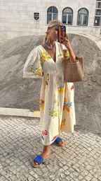 Vestido beige con estampado Veraniego