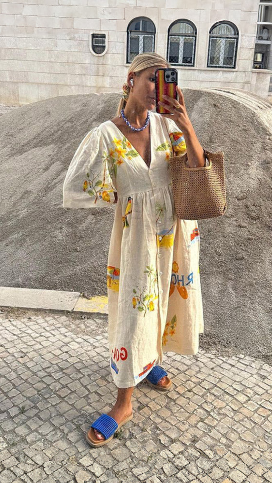 Vestido beige con estampado Veraniego