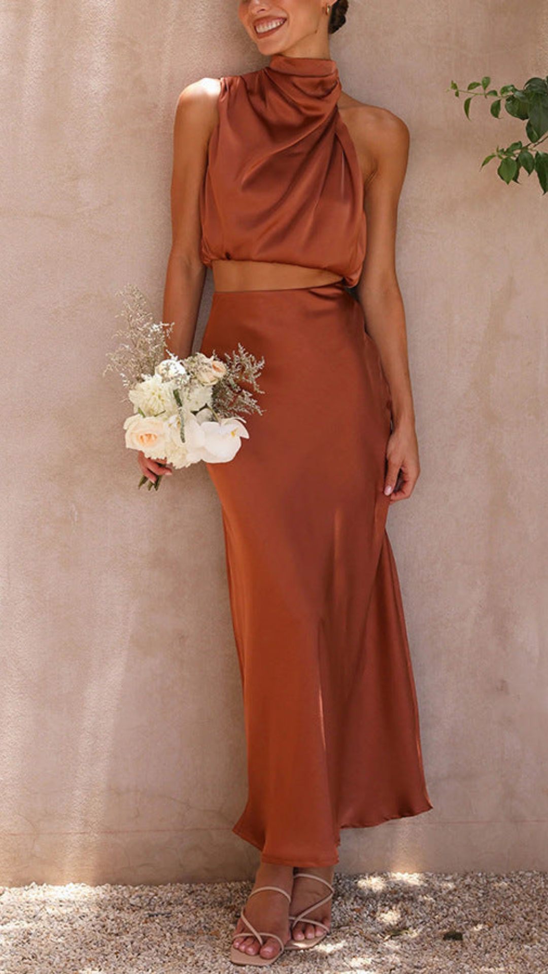 Conjunto top y falda de satén