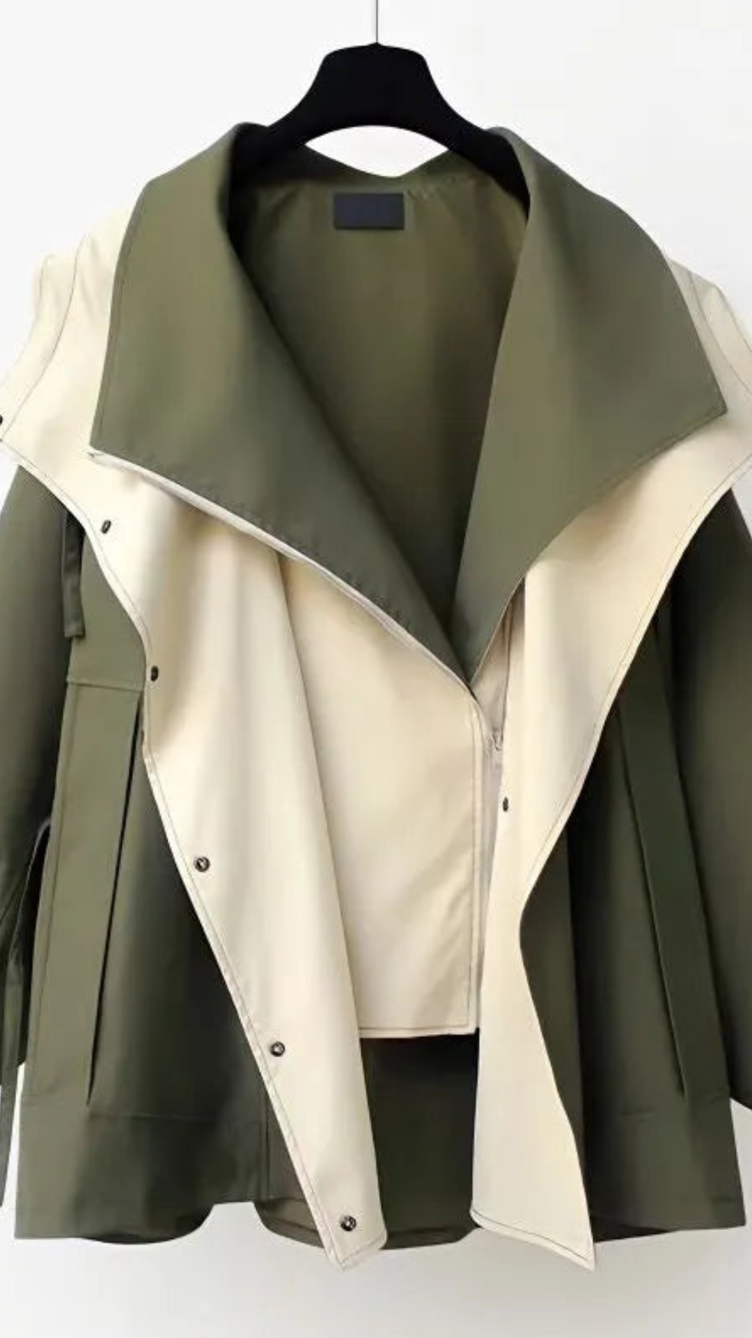 Gabardina con capucha