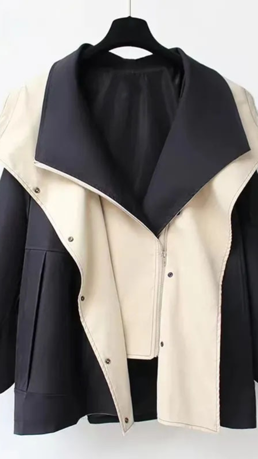 Gabardina con capucha