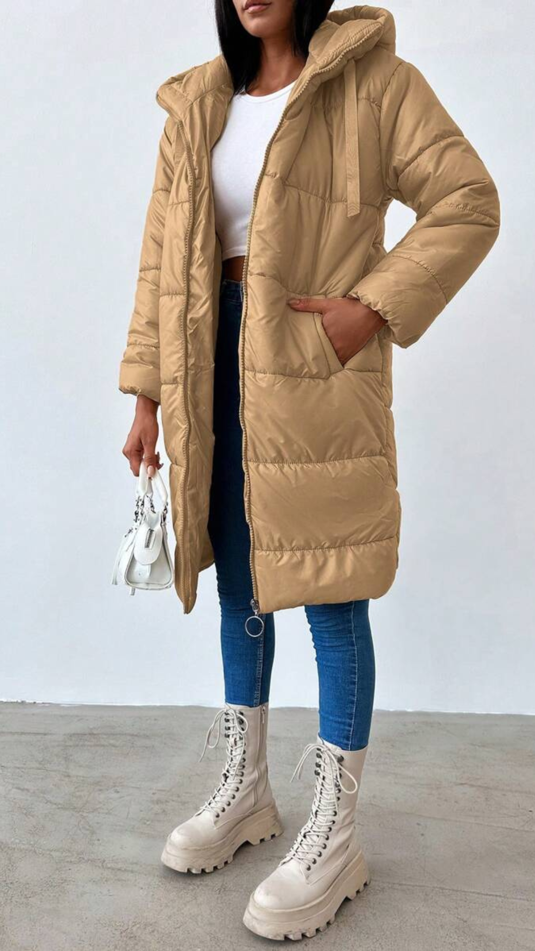 Chaquetón impermeable largo con bolsillos