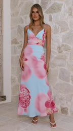 Vestido largo con copa triangular y flores