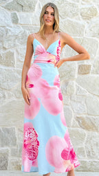 Vestido largo con copa triangular y flores