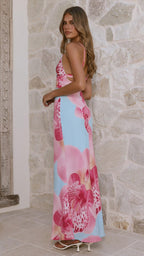 Vestido largo con copa triangular y flores