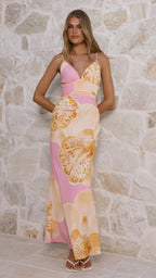 Vestido largo con copa triangular y flores