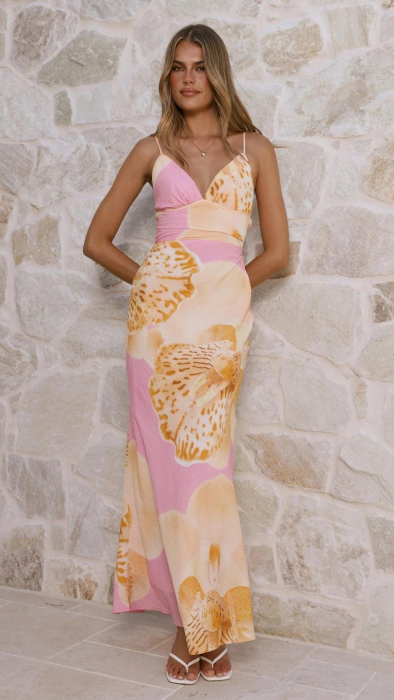 Vestido largo con copa triangular y flores