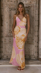 Vestido largo con copa triangular y flores